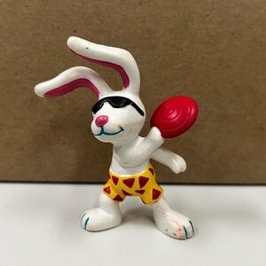 1989 Applause Beach Bunny Rabbit Figurine Frisbee Beachbunnies 3"